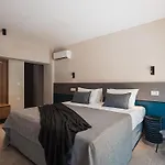 Grand Residences *