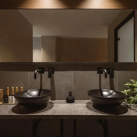 Grand Residences 아파트 *