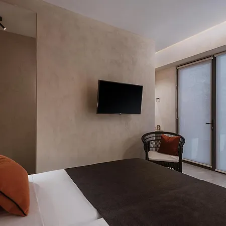 Grand Residences 아파트 *
