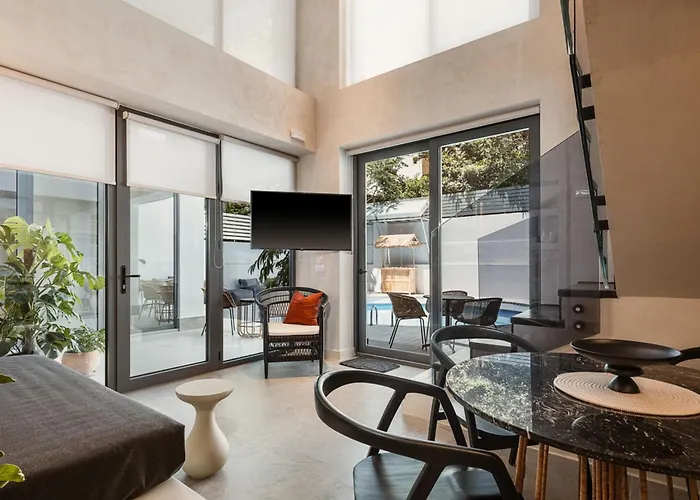 Апартаменты Grand Residences *